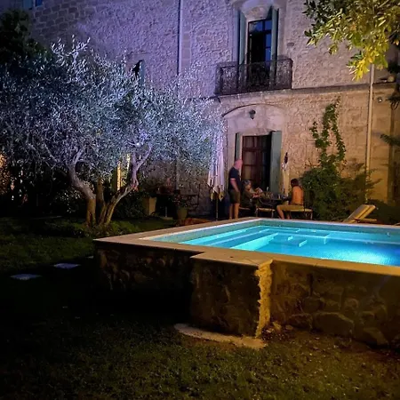 Foret Du Mas Des Fontaines Bed & Breakfast *